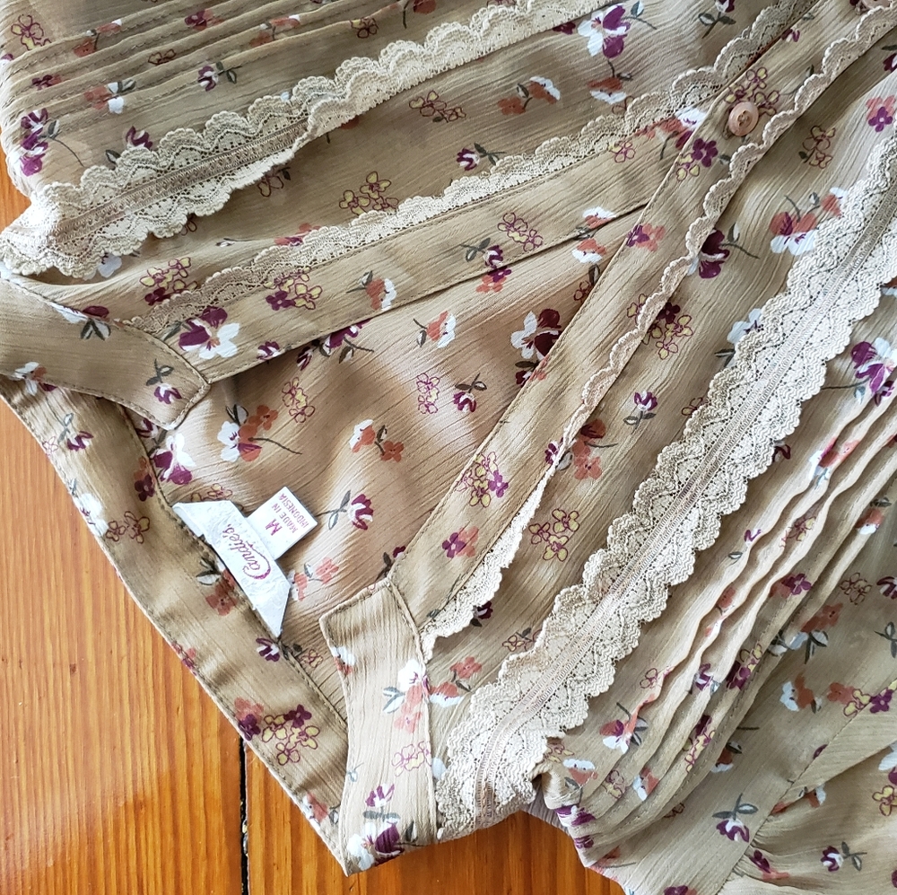 Cute 👗 - Picture 2 of 5